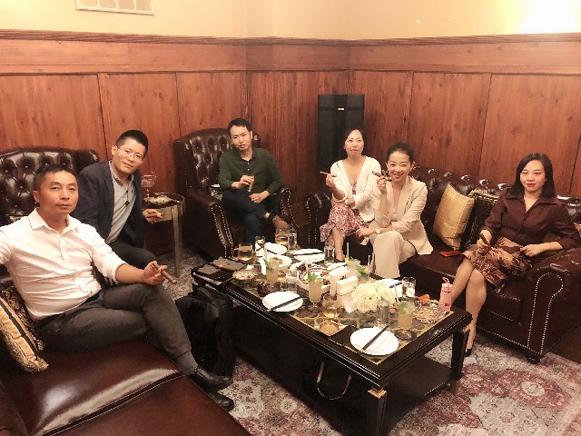 雪茄聚会使用场景